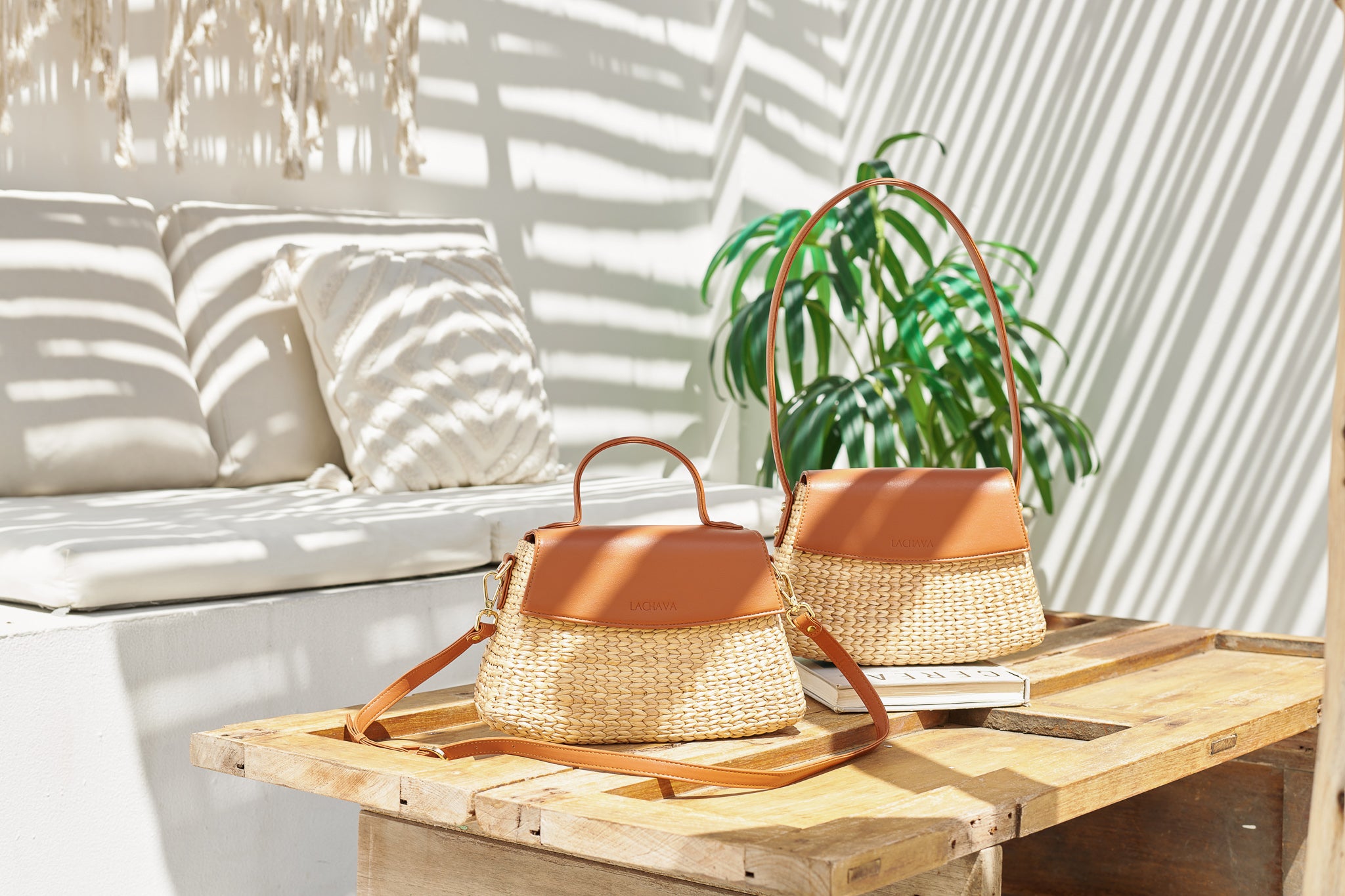 Load video: Winter Collection! Natural woven bag!